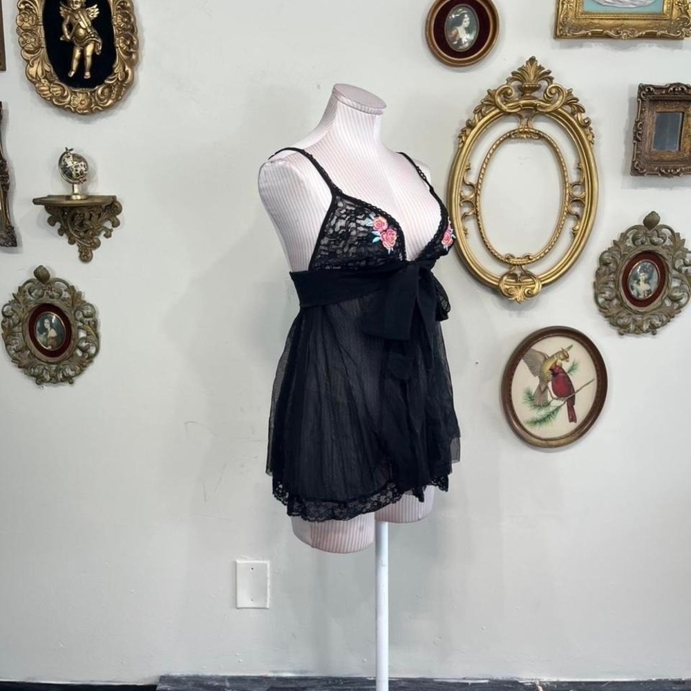 Vintage Y2K Victoria's Secret Black Embroidered Babydoll Top Coquette Lingerie - Picture 2 of 5